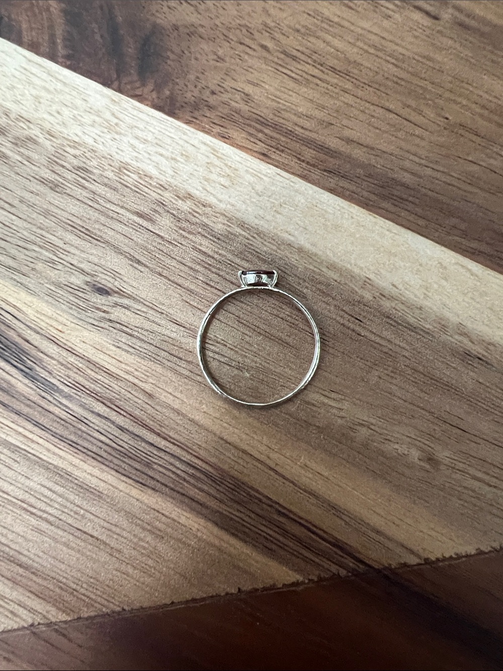 Delicate Garnet 14k solid gold stackable ring - Picture 4 of 9